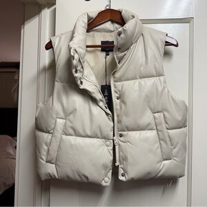 NWT Love Tree Women's Beige Puffer Vest